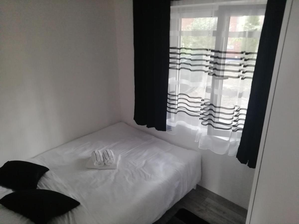 Fenix Apartment & Rooms Vinci Esterno foto