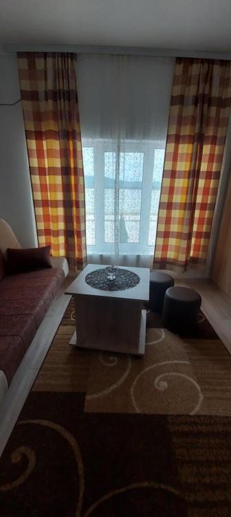 Fenix Apartment & Rooms Vinci Esterno foto